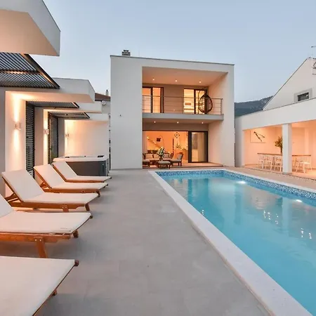 Formosa Villa Kaštela